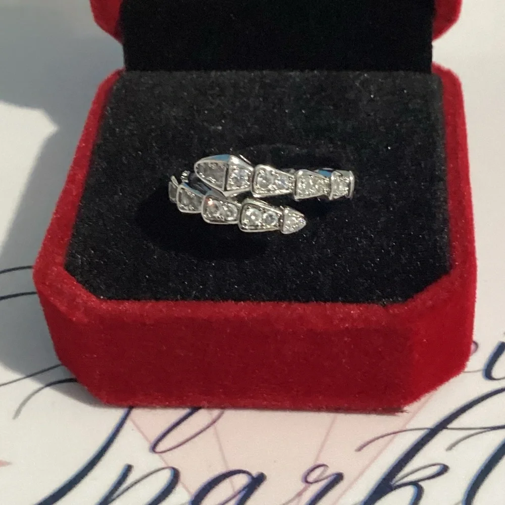 🐍18k White Gold plated Serpentine Snake Cz Diamond Ring